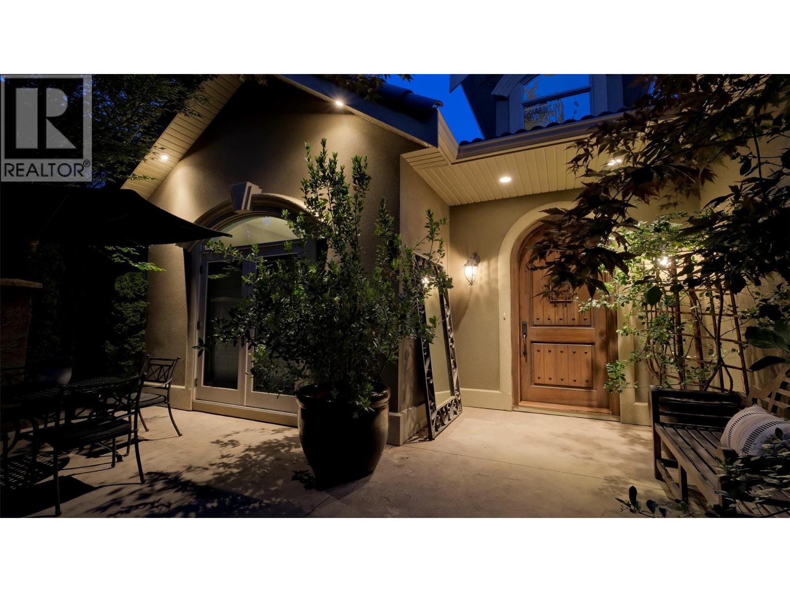 1749 Capistrano Drive Kelowna Photo 2 1749 Capistrano Drive Kelowna Photo 2