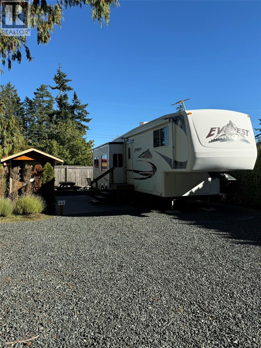 44 6050 Island Hwy, Qualicum Beach, British Columbia  V9K 2E1 - Photo 2 - 1017458