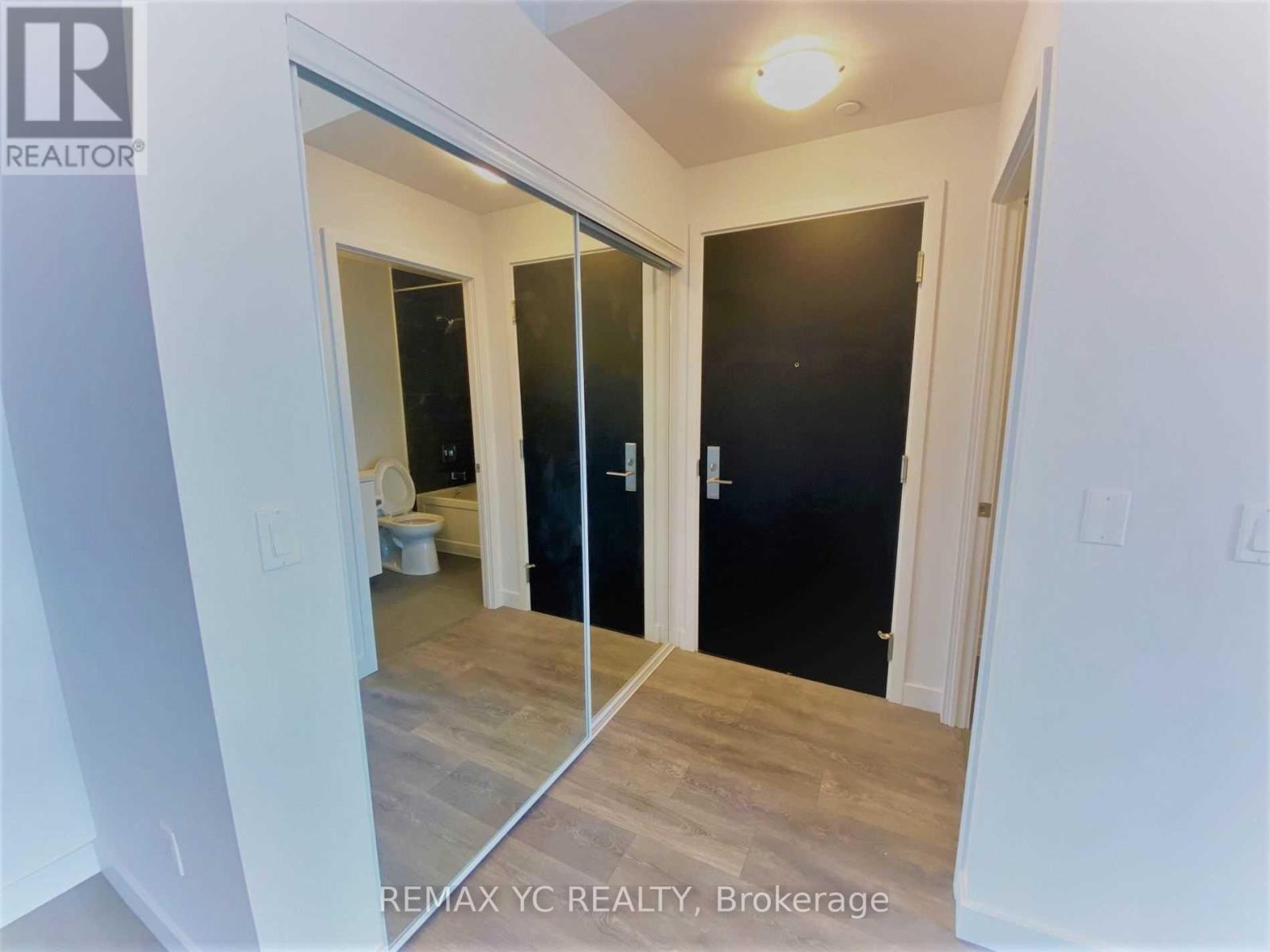3206 - 8 Eglinton Avenue E, Toronto, Ontario  M4P 0C1 - Photo 2 - C12461686