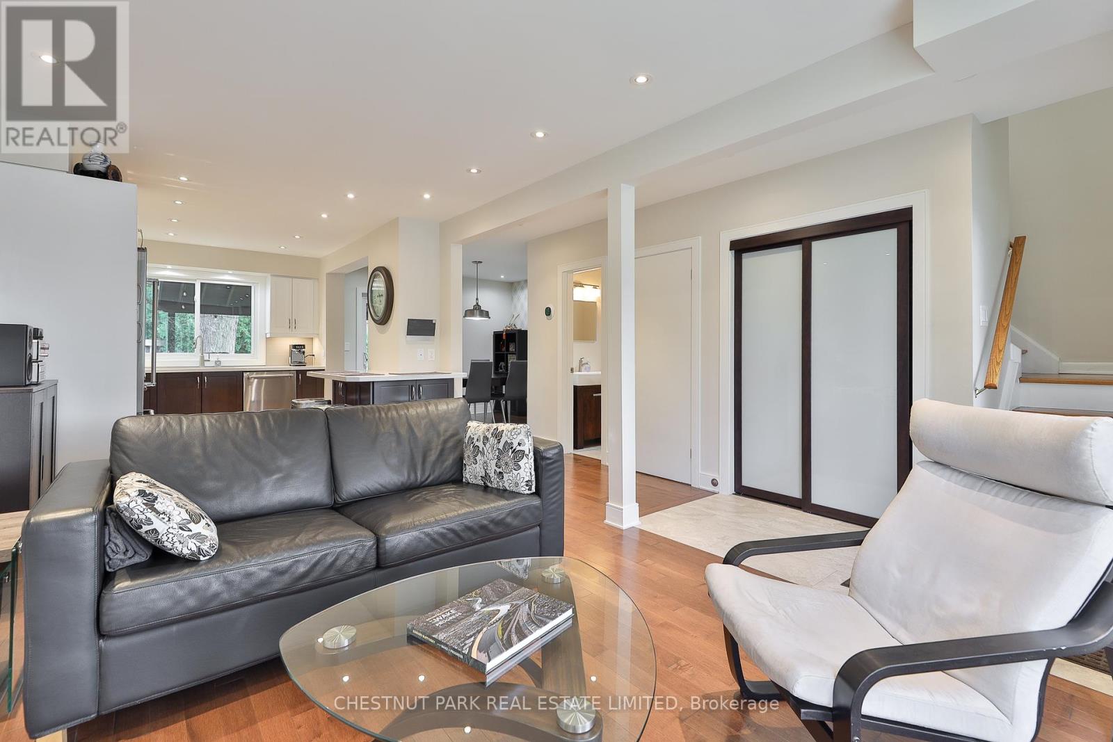 91 Tulane Crescent, Toronto, Ontario  M3A 2C2 - Photo 4 - C12461698