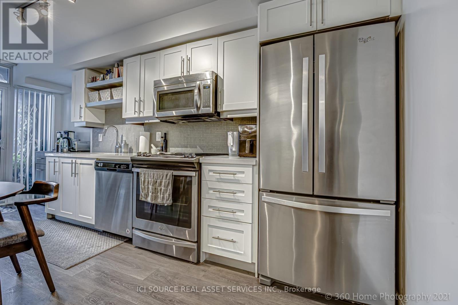1020 - 525 Adelaide Street W, Toronto, Ontario  M5V 0N7 - Photo 13 - C12461712