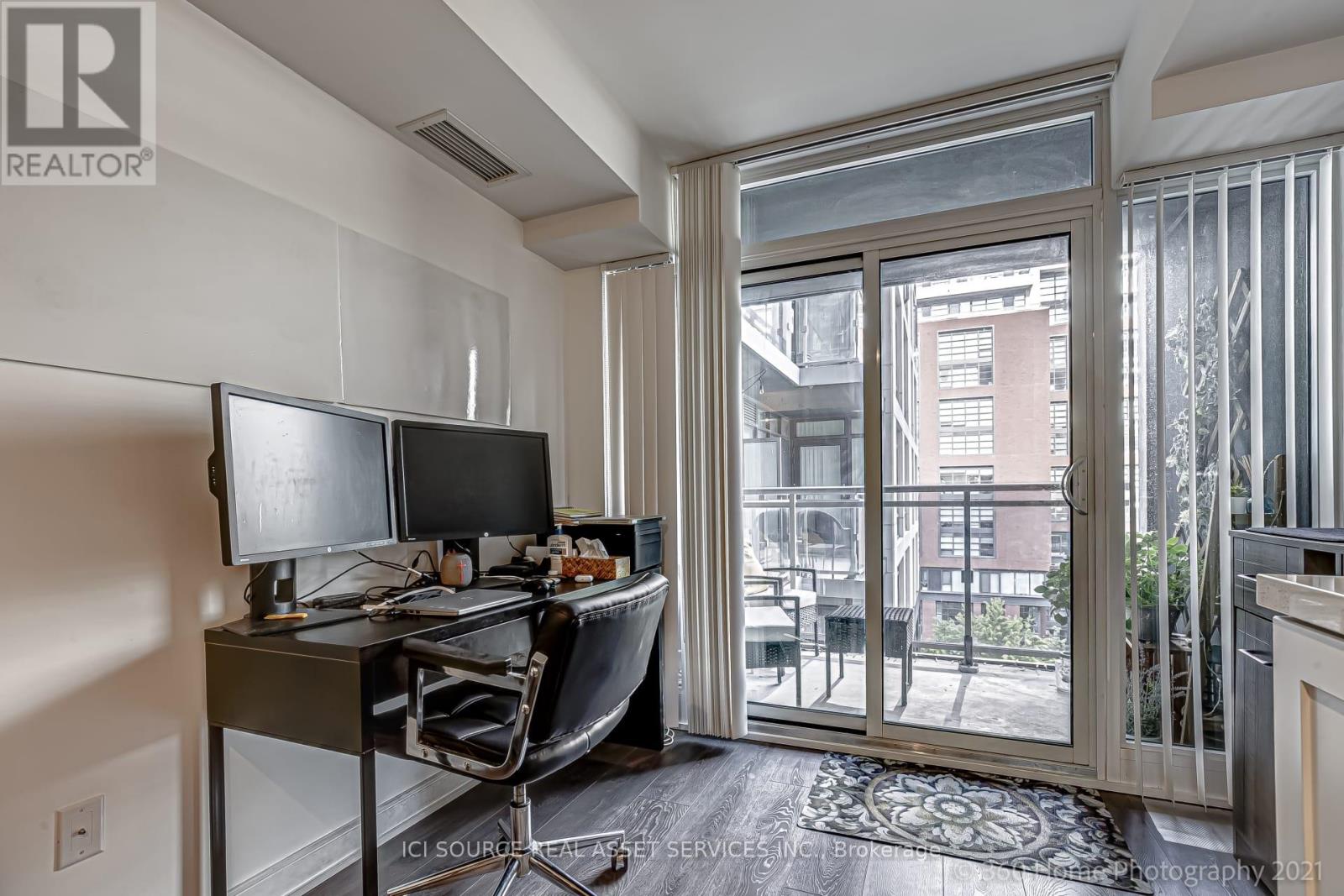 1020 - 525 Adelaide Street W, Toronto, Ontario  M5V 0N7 - Photo 17 - C12461712