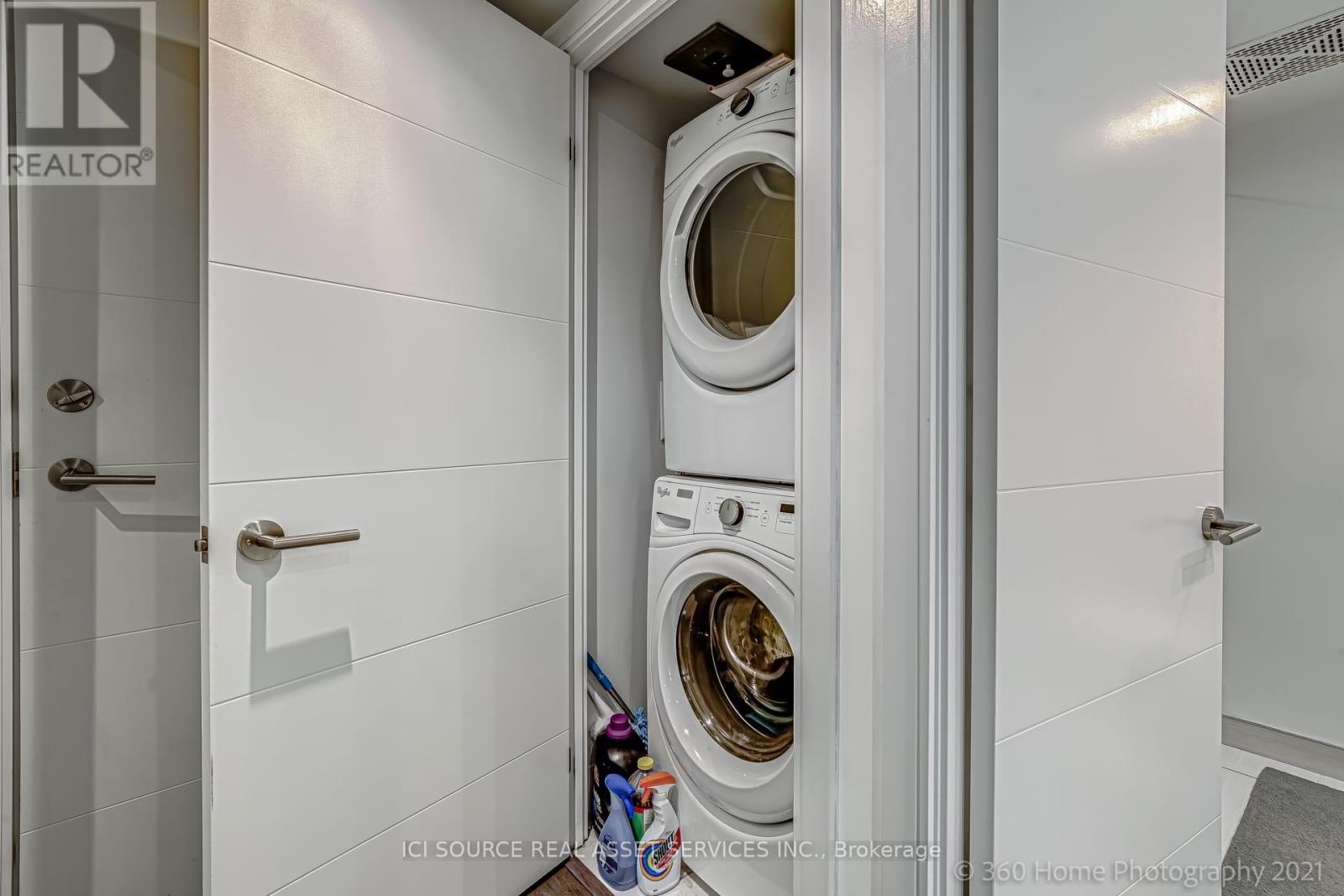 1020 - 525 Adelaide Street W, Toronto, Ontario  M5V 0N7 - Photo 6 - C12461712