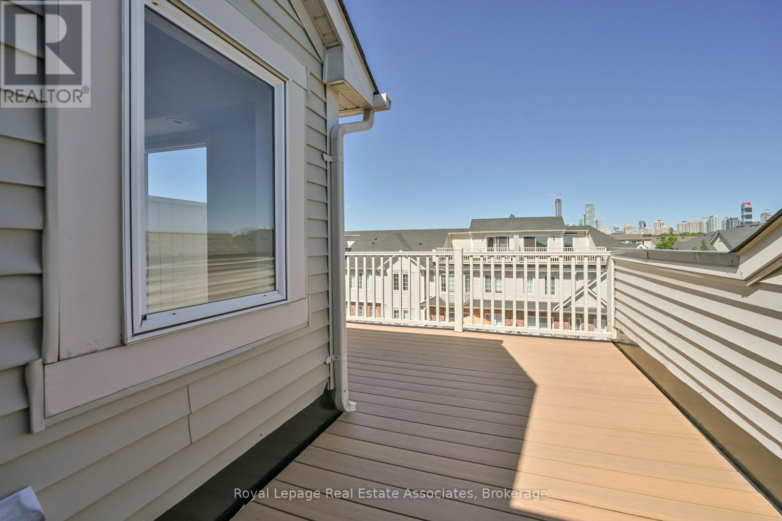 3 - 575 Dundas Street, Mississauga, Ontario  L5B 0B2 - Photo 24 - W12376227