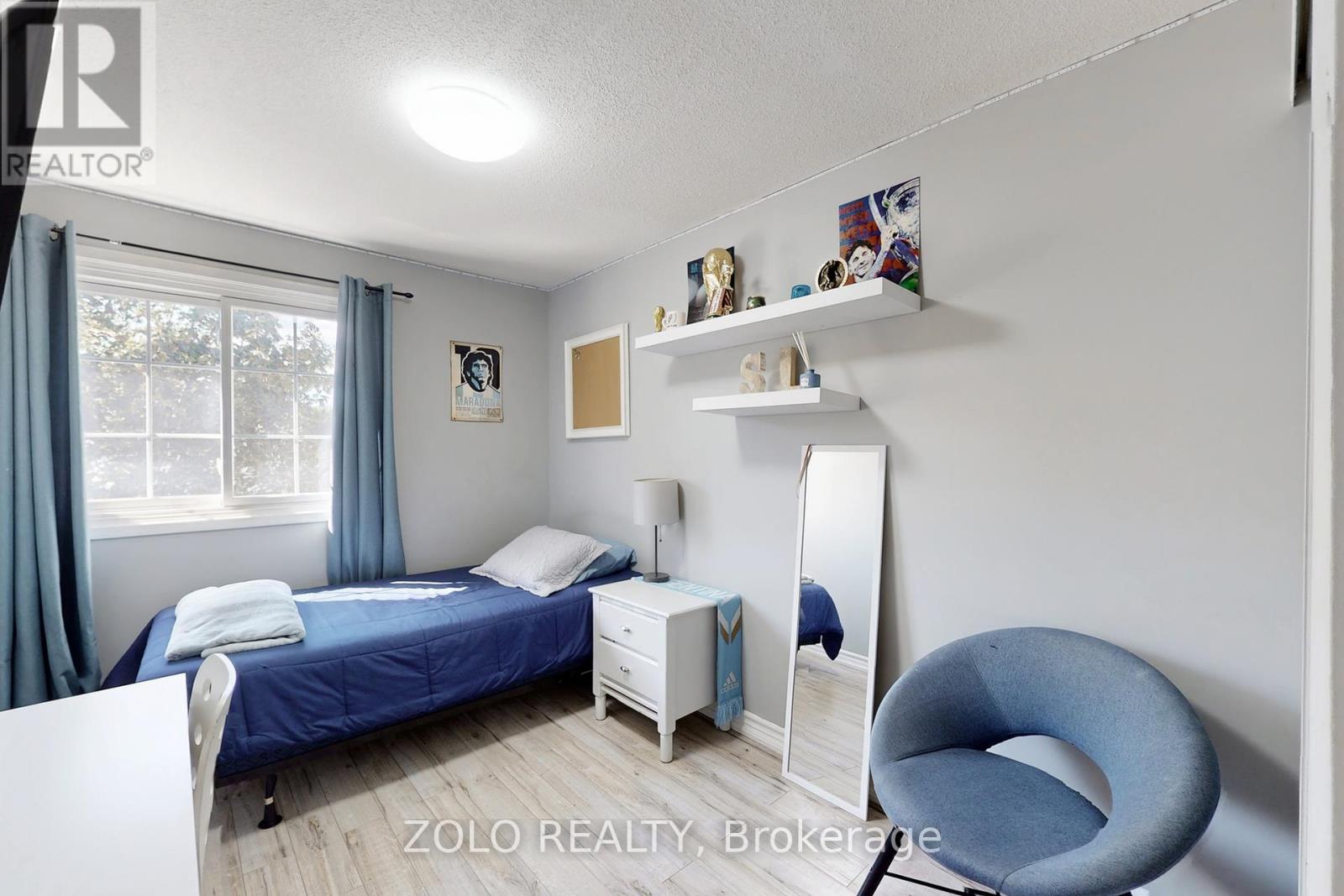 30 Greenbush Court, Brampton, Ontario  L6S 2K2 - Photo 18 - W12461669