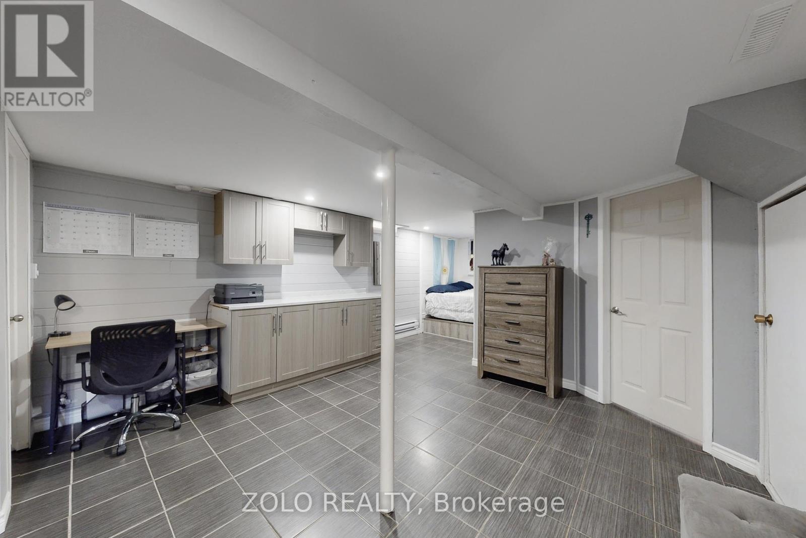 30 Greenbush Court, Brampton, Ontario  L6S 2K2 - Photo 24 - W12461669