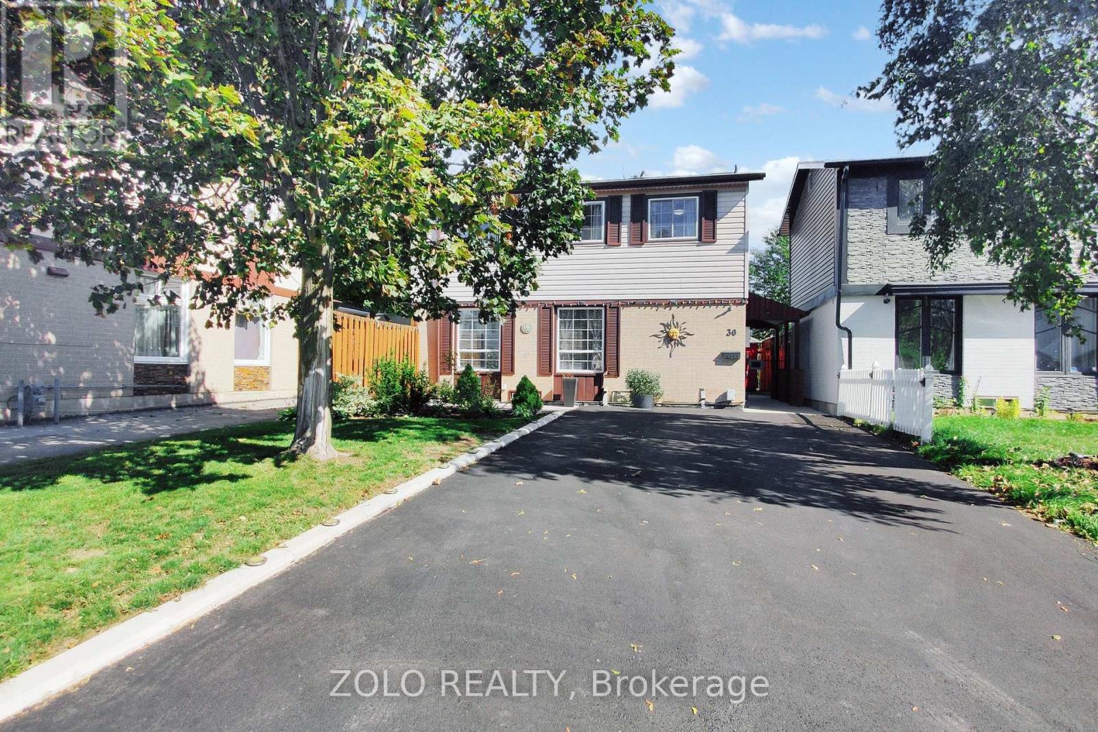 30 Greenbush Court, Brampton, Ontario  L6S 2K2 - Photo 1 - W12461669
