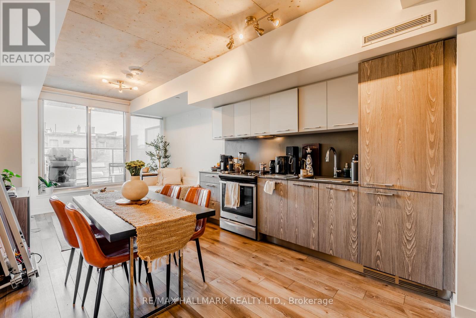 329 - 30 Baseball Place, Toronto, Ontario  M4M 0E8 - Photo 3 - E12461700