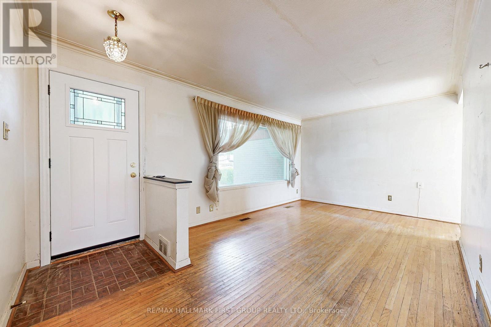 14 Heatherwood Road, Ajax, Ontario  L1S 2K7 - Photo 3 - E12461710