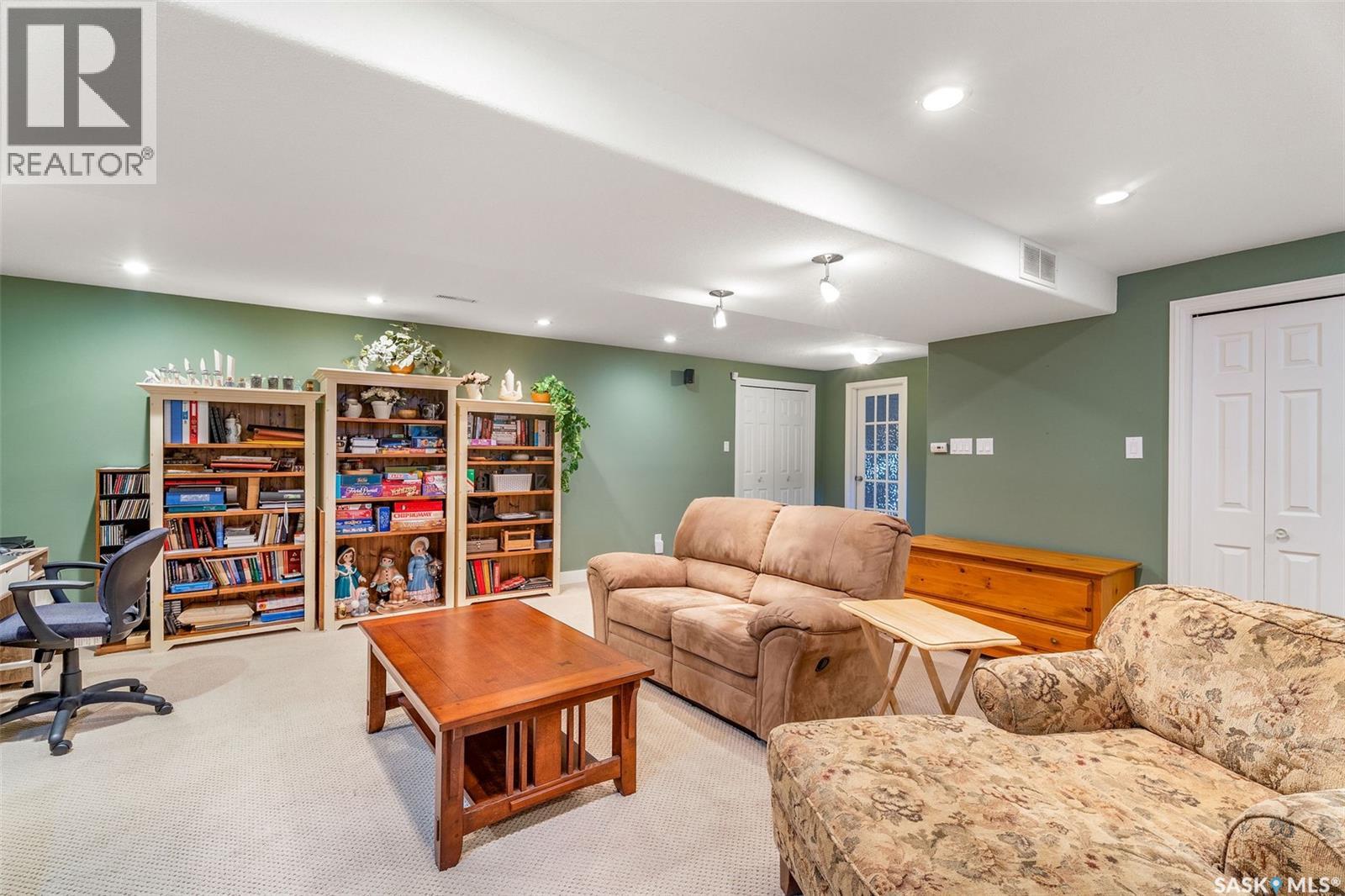 903 Branion Drive, Prince Albert, Saskatchewan  S6V 2S6 - Photo 26 - SK020780
