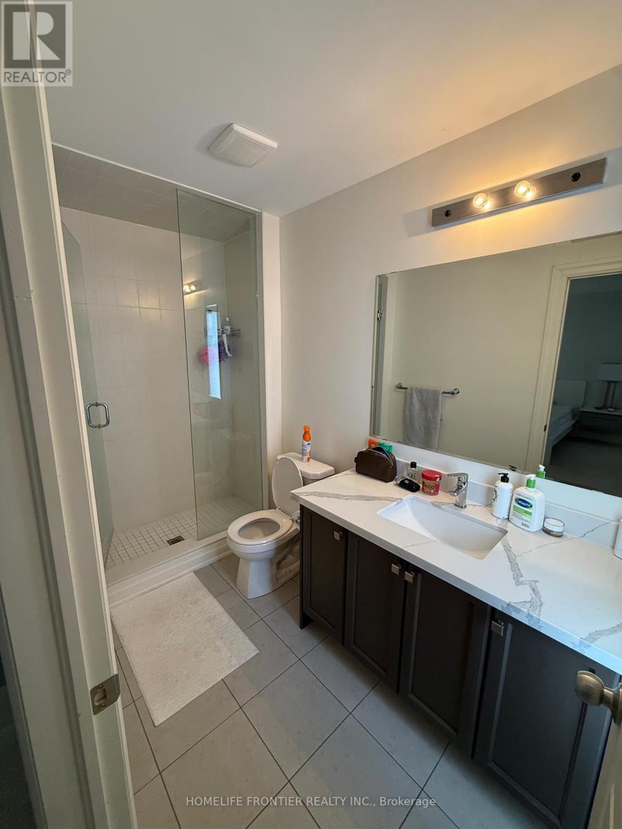 30 Vantage Loop Avenue, Newmarket, Ontario  L3X 0K6 - Photo 18 - N12461683