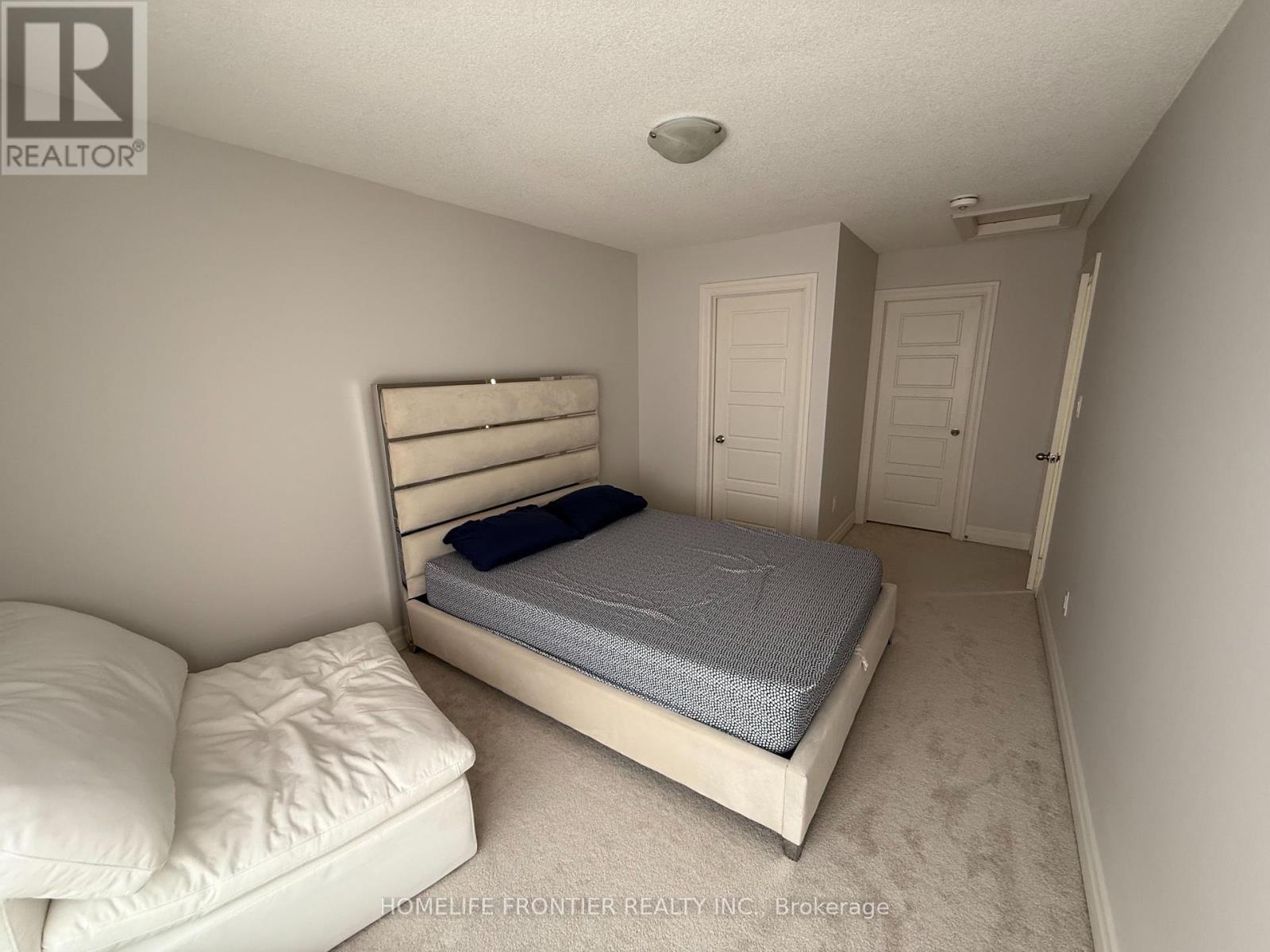 30 Vantage Loop Avenue, Newmarket, Ontario  L3X 0K6 - Photo 31 - N12461683