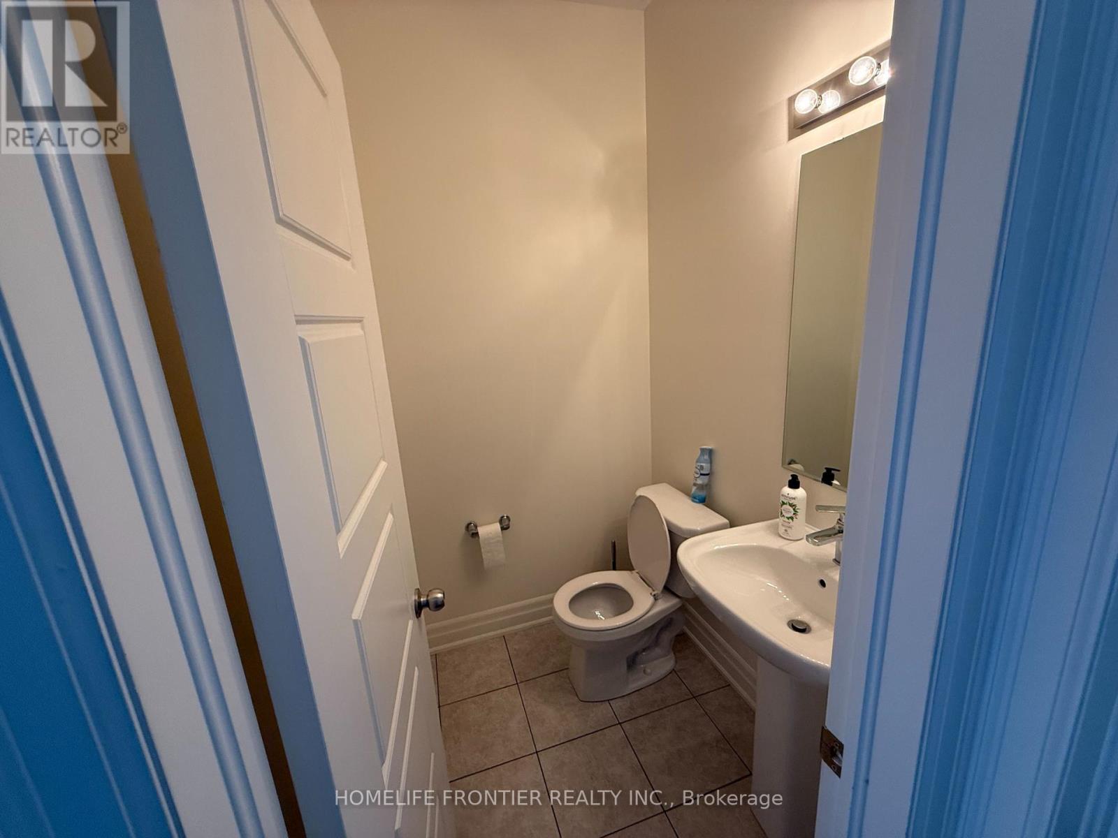 30 Vantage Loop Avenue, Newmarket, Ontario  L3X 0K6 - Photo 42 - N12461683