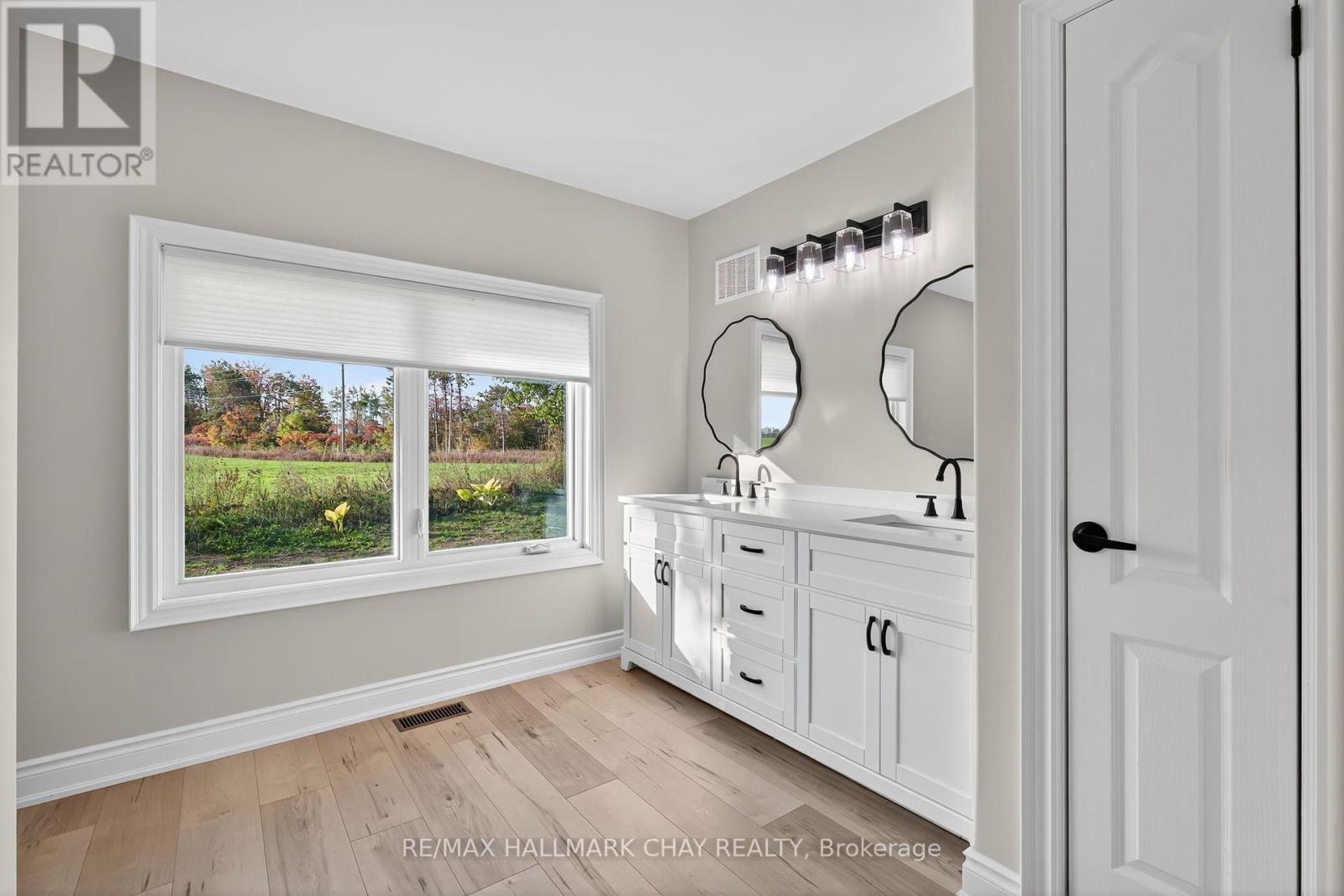 4687 Line 2 N, Oro-Medonte, Ontario  L0L 1V0 - Photo 16 - S12461694