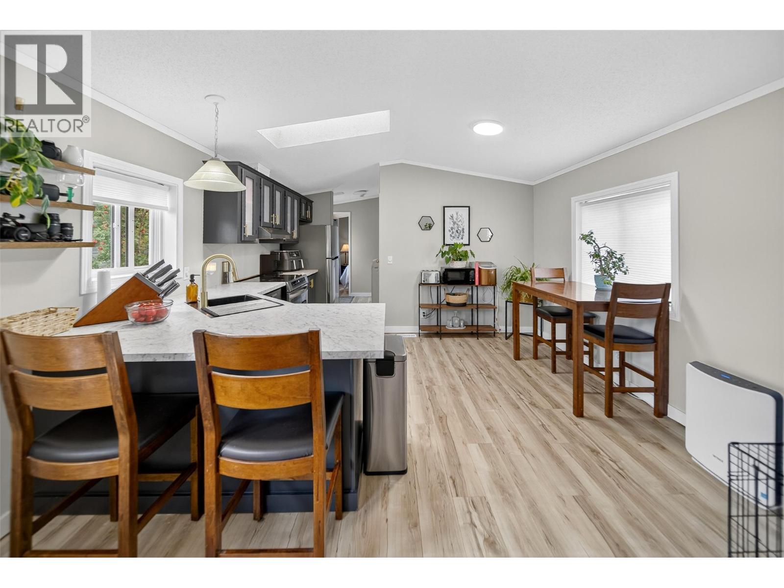 217 Mission Crescent, Cranbrook, British Columbia  V1C 6M9 - Photo 3 - 10365799