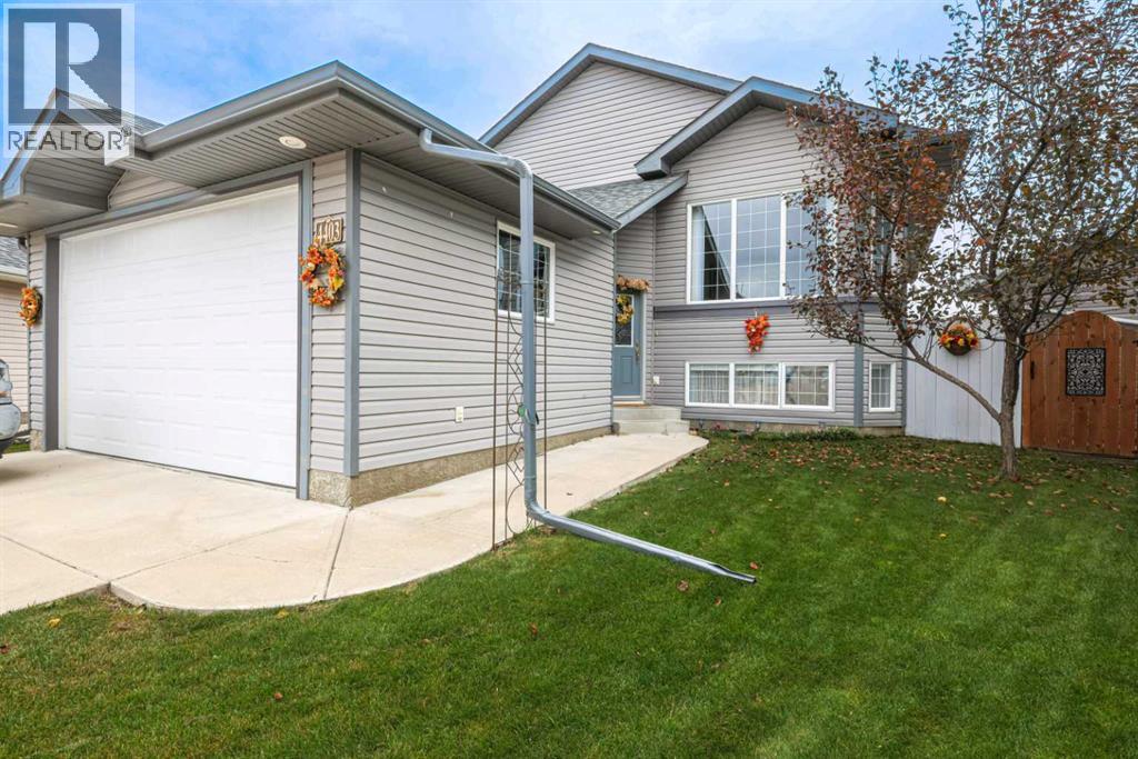 4403 59 Streetclose, Rocky Mountain House, Alberta  T4T 1W4 - Photo 1 - A2263937