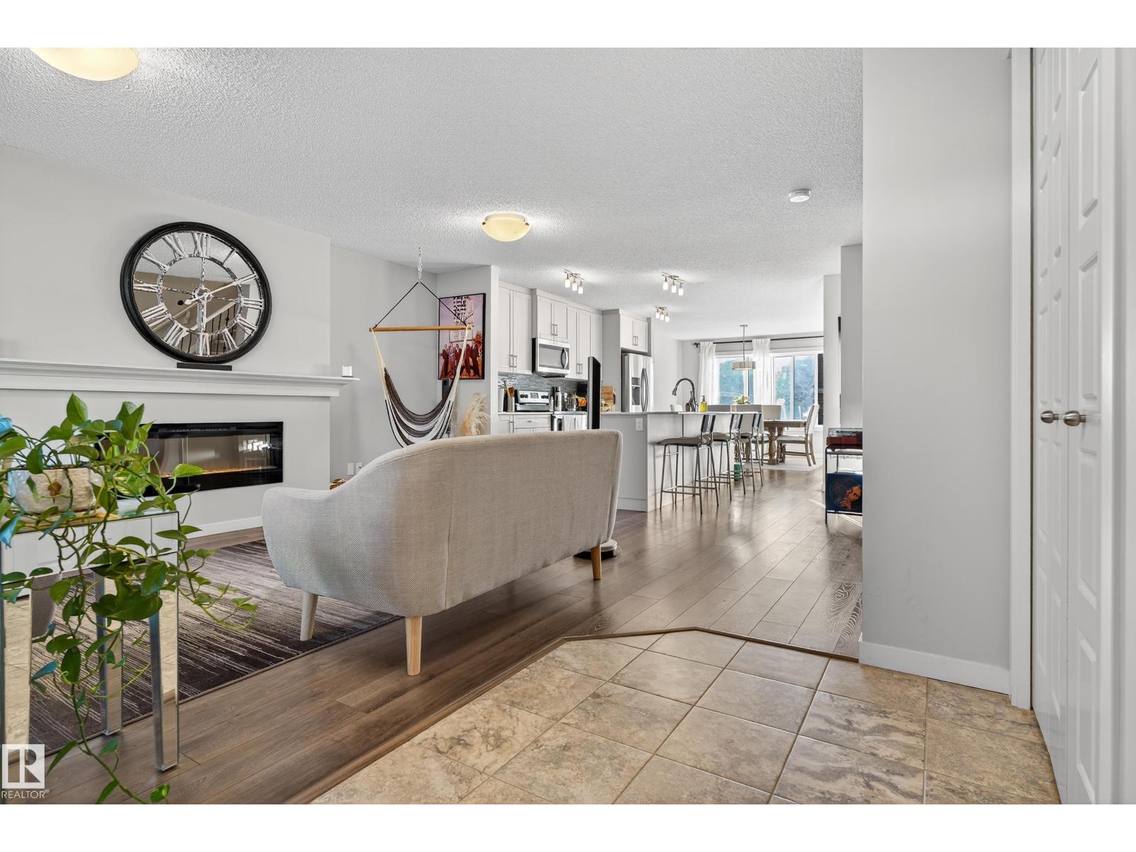 1536 22 St Nw Nw, Edmonton, Alberta  T6T 2B8 - Photo 4 - E4461856