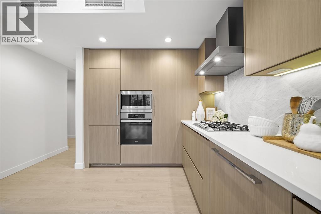 1206 1768 Cook Street, Vancouver, British Columbia  V5Y 0N3 - Photo 3 - R3058292