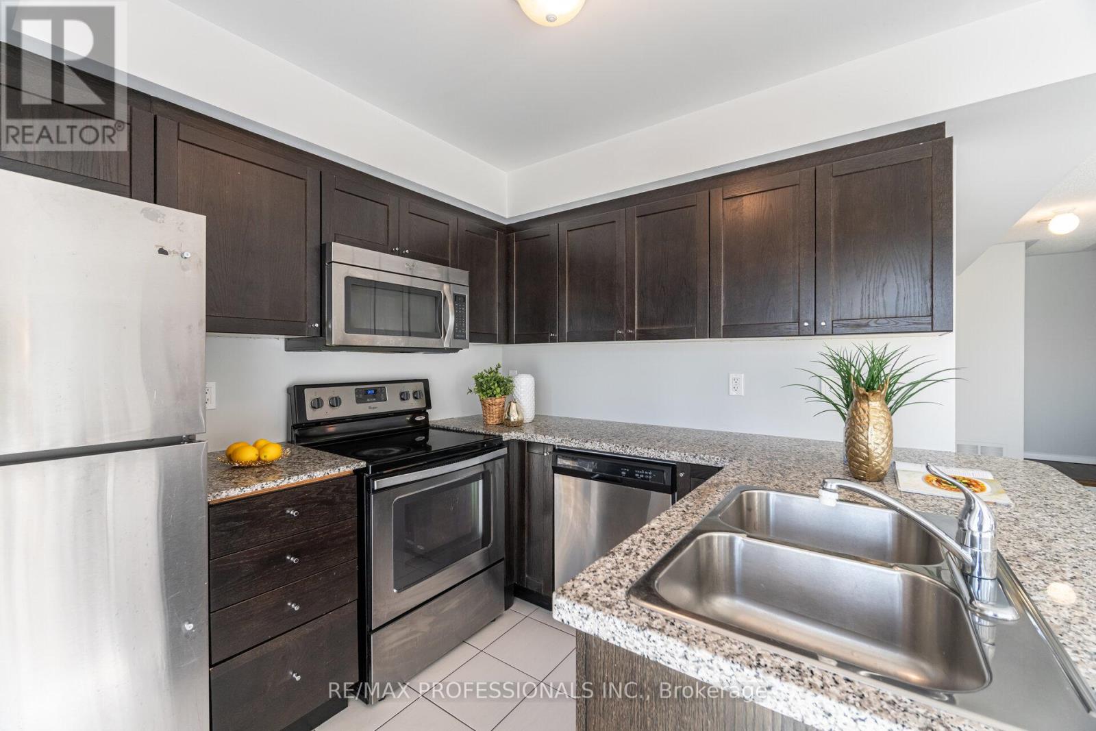 608 - 140 Widdicombe Hill Boulevard, Toronto, Ontario  M9R 0A9 - Photo 13 - W12461702