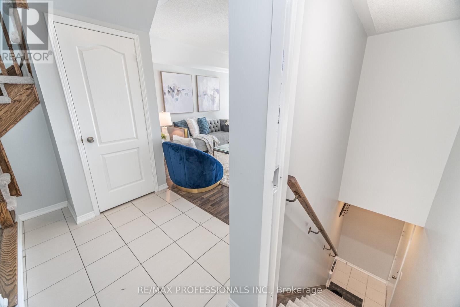 608 - 140 Widdicombe Hill Boulevard, Toronto, Ontario  M9R 0A9 - Photo 5 - W12461702