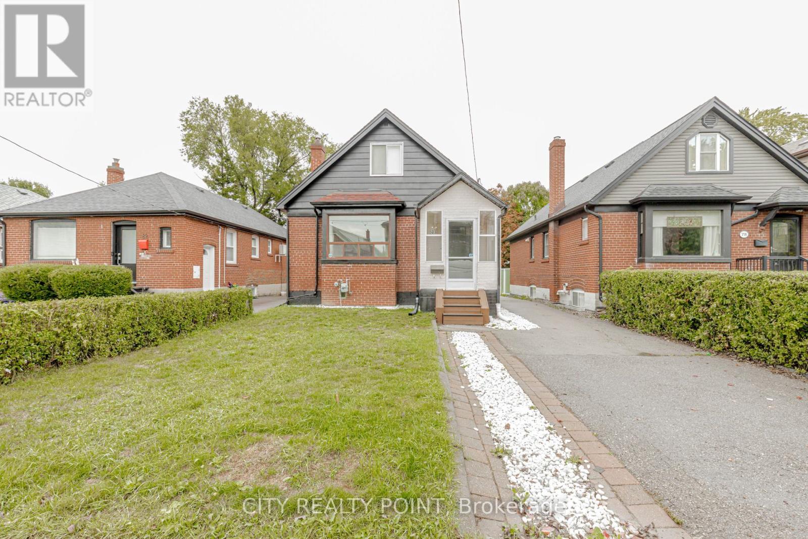 80 ALBANI STREET, Toronto, Ontario