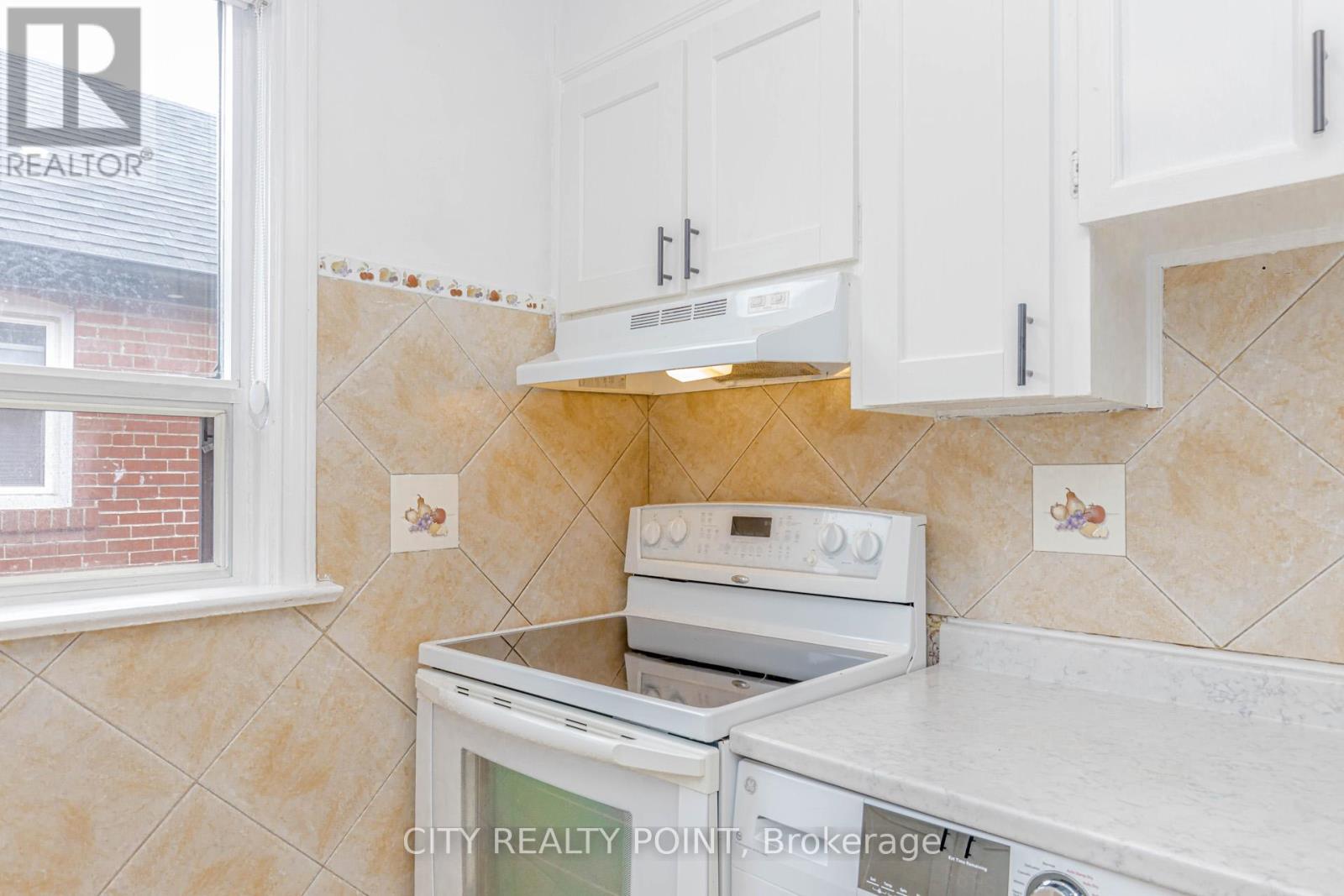 80 Albani Street, Toronto, Ontario  M8V 1X2 - Photo 14 - W12461711