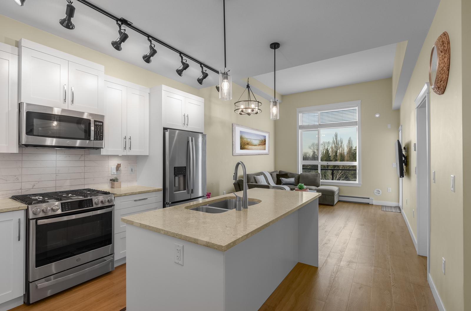 612 11077 Ravine Road Road, Surrey, British Columbia  V3T 0R7 - Photo 2 - R3057198