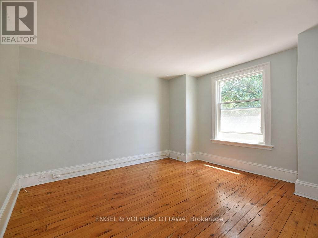 2 - 79 Third Avenue, Ottawa, Ontario  K1S 2J7 - Photo 12 - X12461729