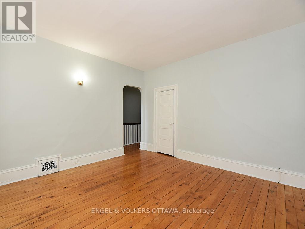 2 - 79 Third Avenue, Ottawa, Ontario  K1S 2J7 - Photo 14 - X12461729