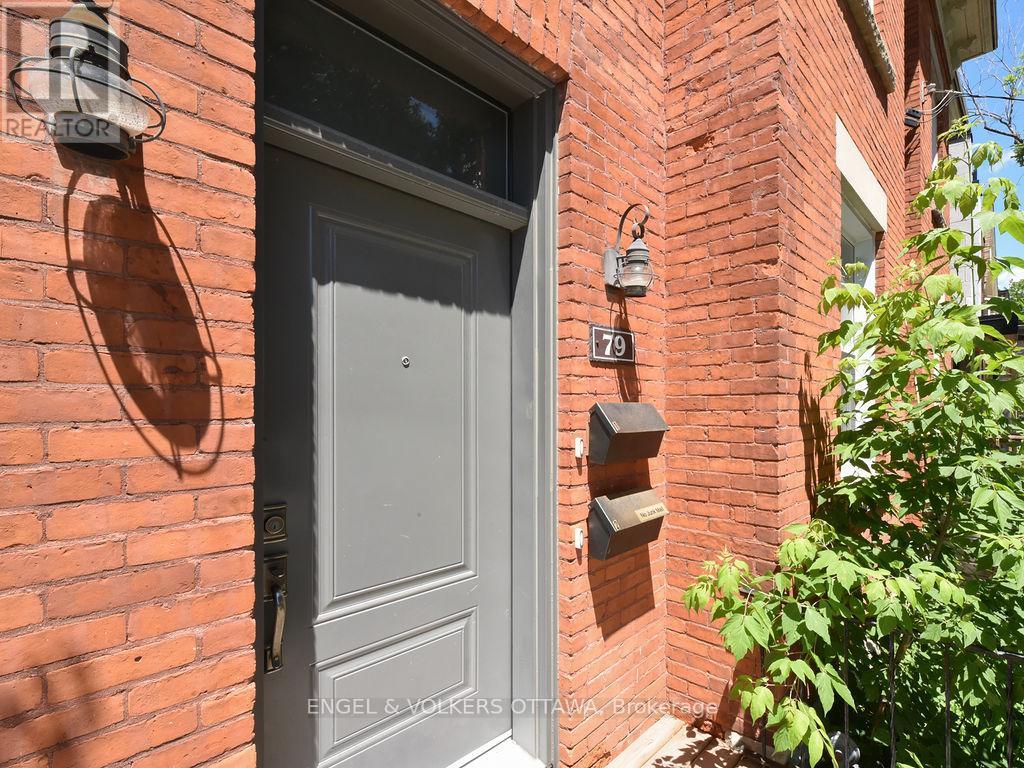 2 - 79 Third Avenue, Ottawa, Ontario  K1S 2J7 - Photo 3 - X12461729