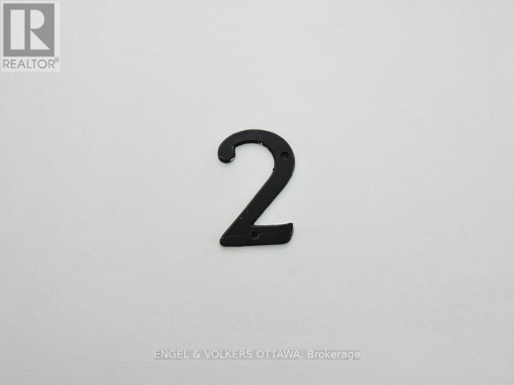 2 - 79 Third Avenue, Ottawa, Ontario  K1S 2J7 - Photo 4 - X12461729