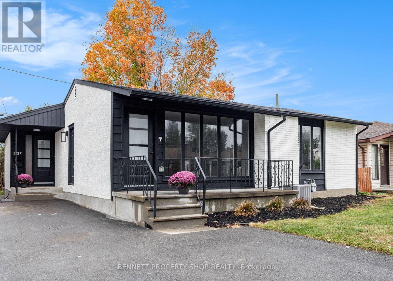 1327 AVENUE S AVENUE, Ottawa, Ontario