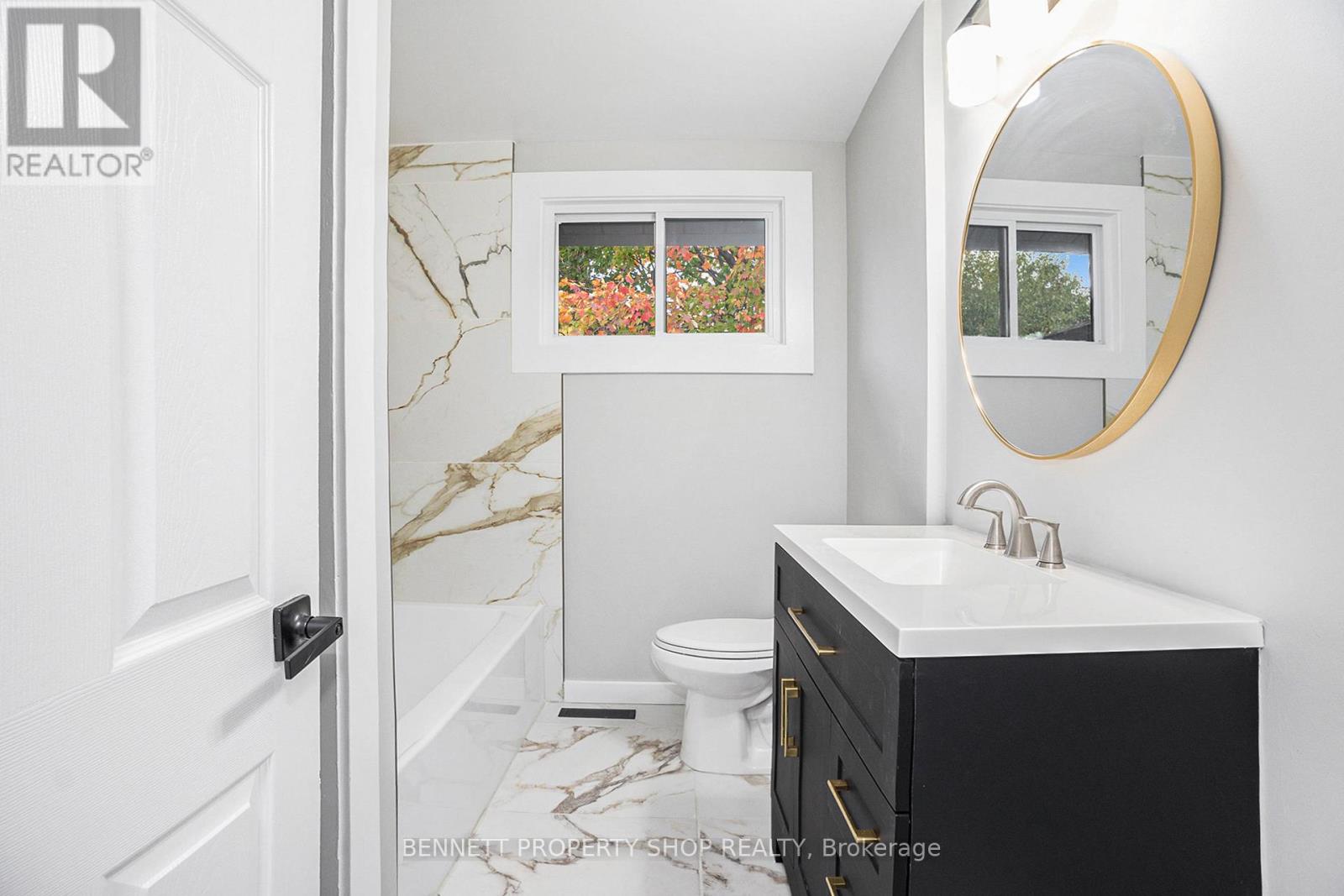 1327 Avenue S Avenue, Ottawa, Ontario  K1G 0C4 - Photo 14 - X12461771