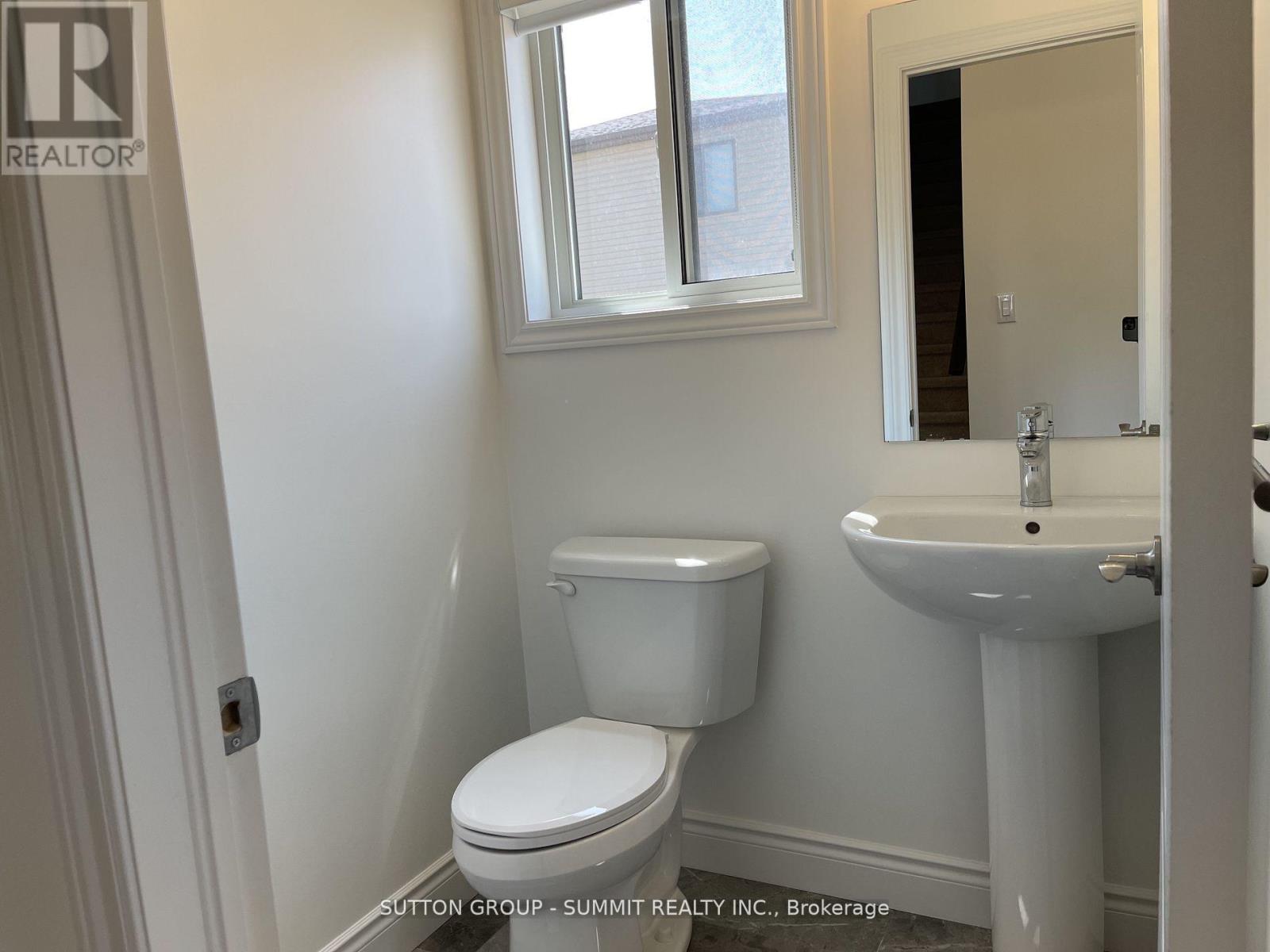 150 Knott Drive, London South, Ontario  L6L 0G6 - Photo 22 - X12461706