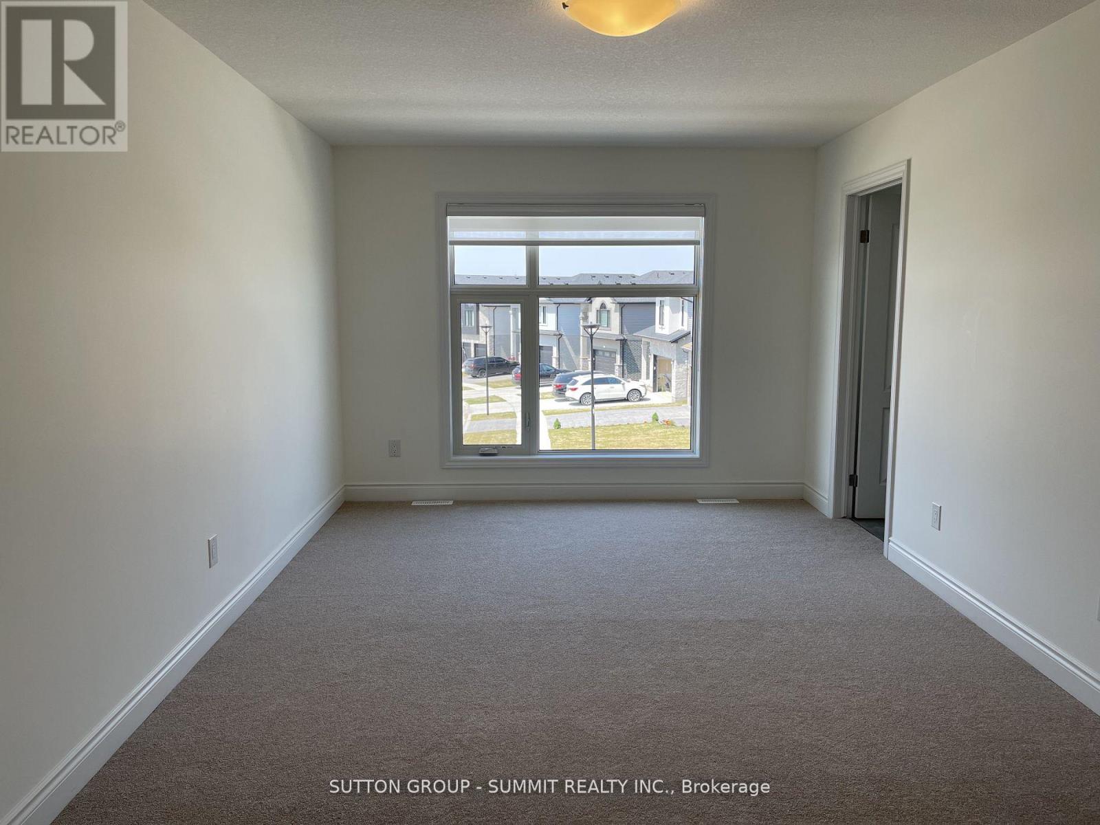 150 Knott Drive, London South, Ontario  L6L 0G6 - Photo 7 - X12461706