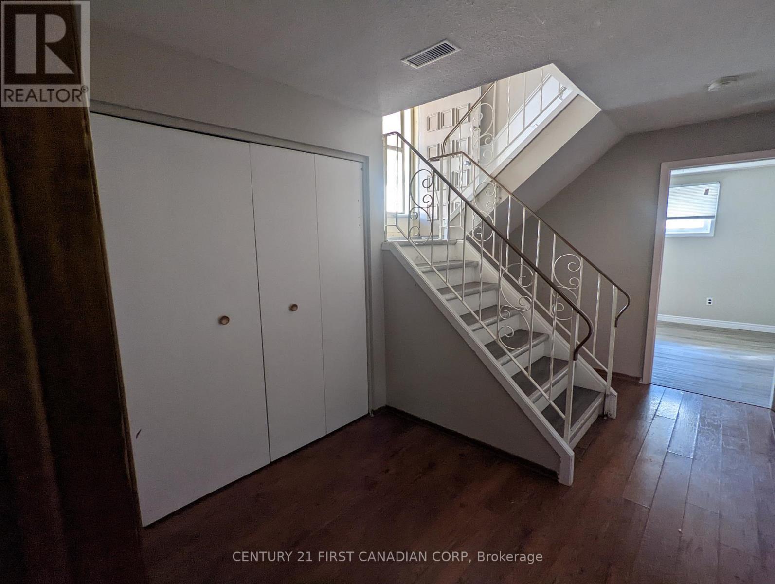6 Spartan Drive, Brantford, Ontario  N3R 6C7 - Photo 18 - X12461043