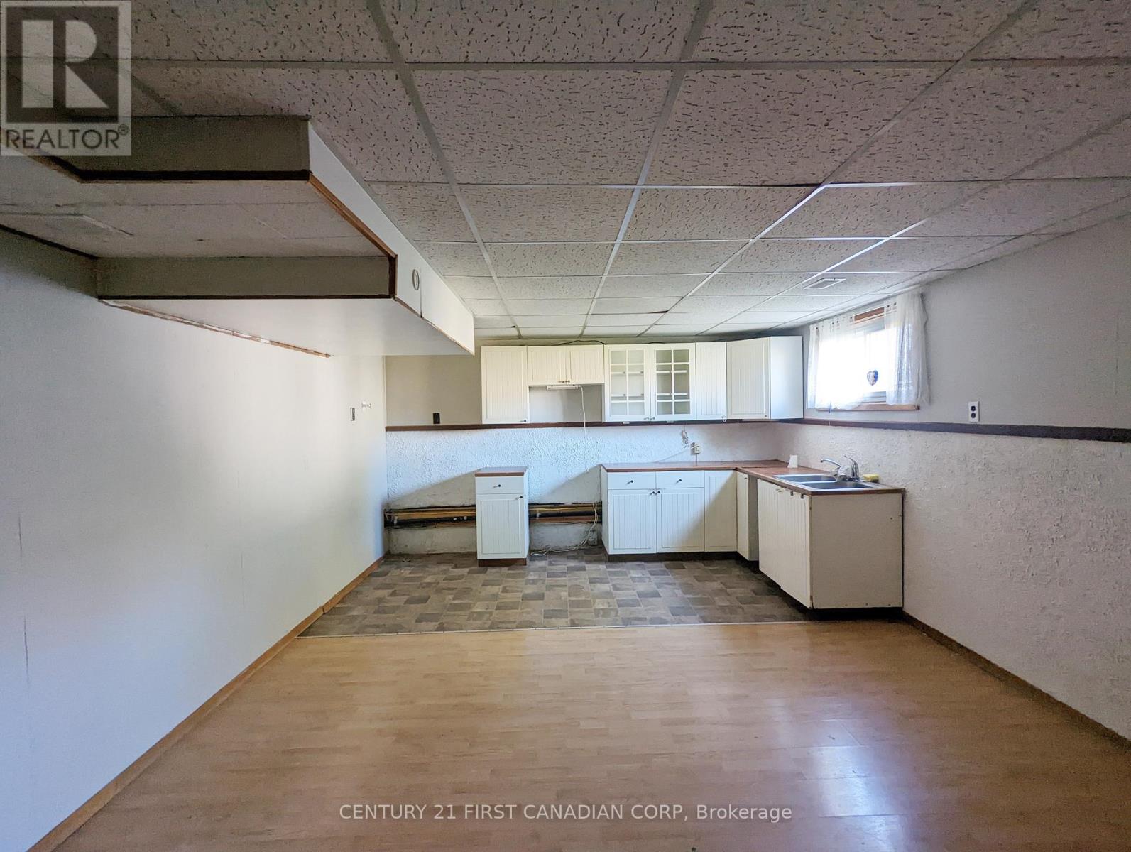 6 Spartan Drive, Brantford, Ontario  N3R 6C7 - Photo 19 - X12461043