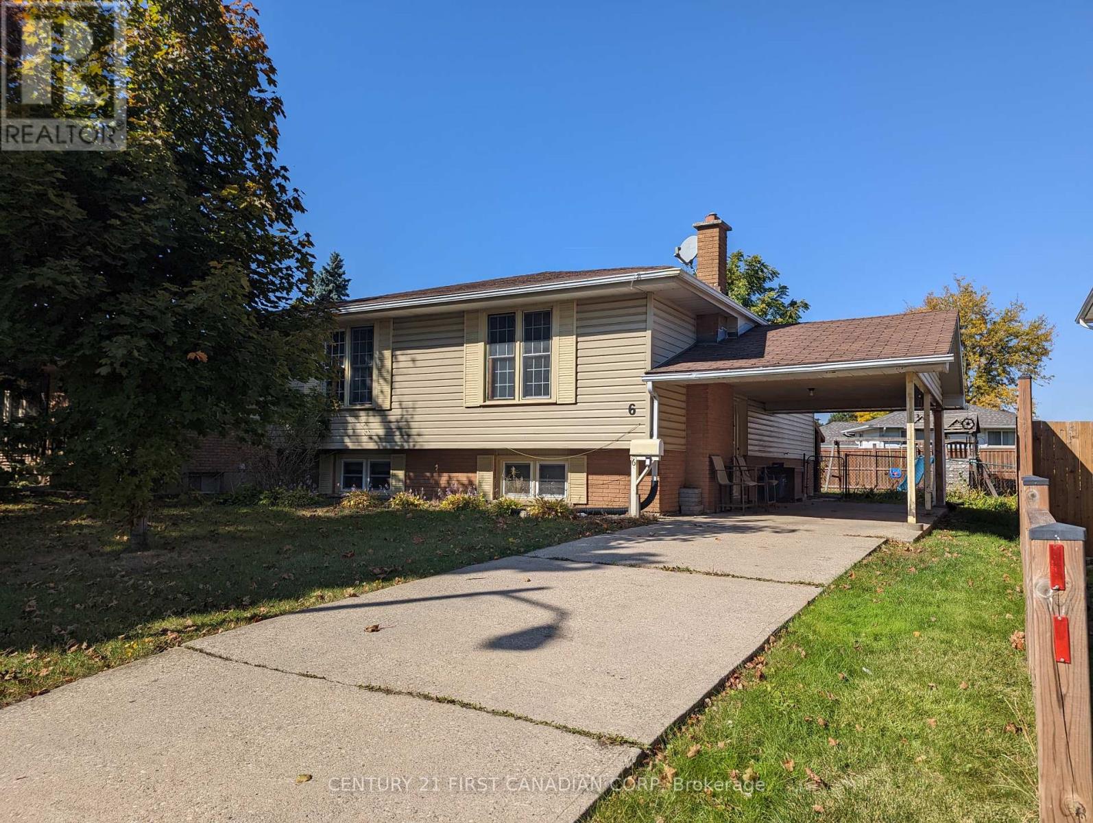 6 Spartan Drive, Brantford, Ontario  N3R 6C7 - Photo 2 - X12461043