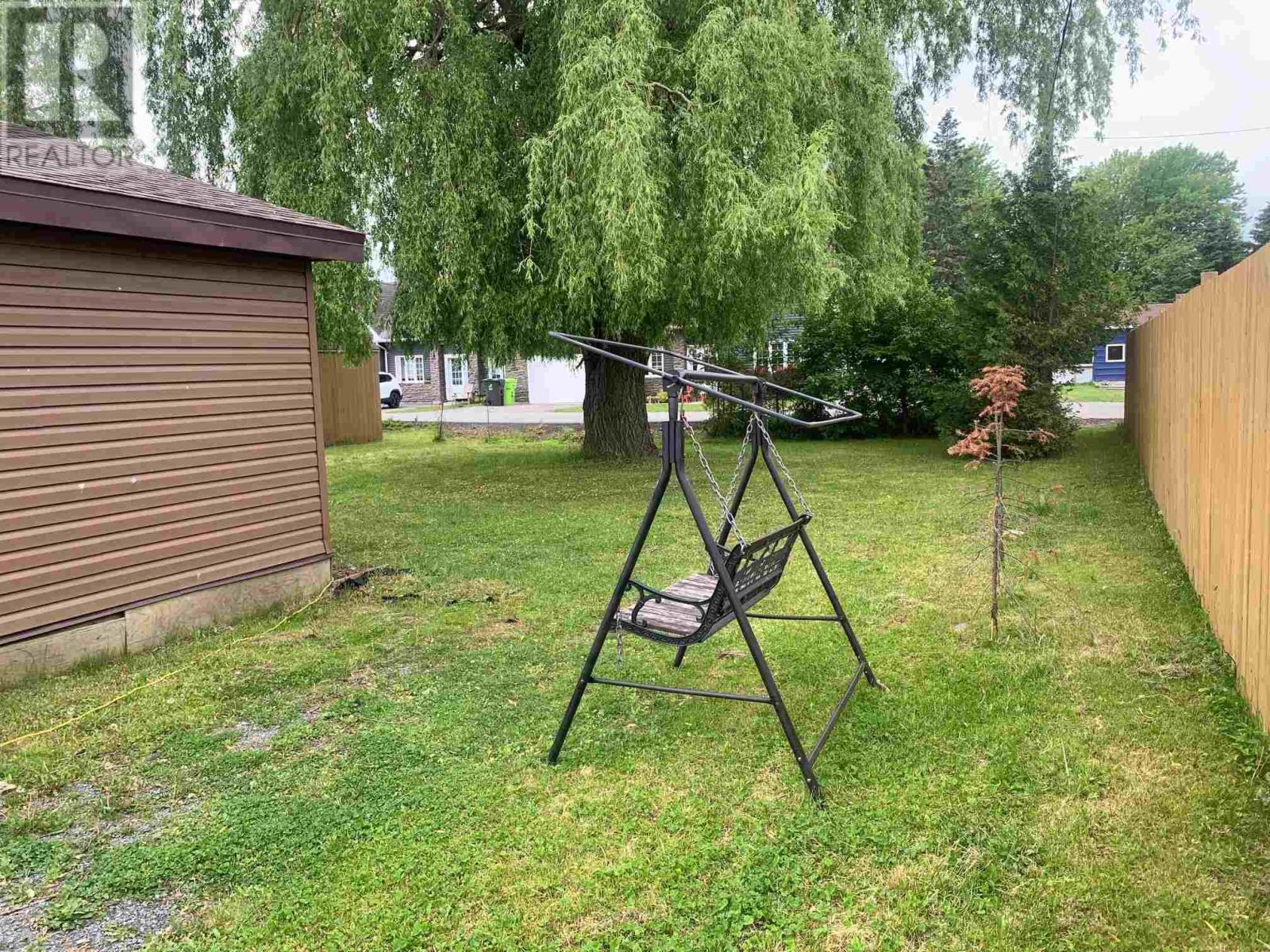 25 Elmwood Ave, Sault Ste. Marie, Ontario  P6B 4V6 - Photo 5 - SM252948