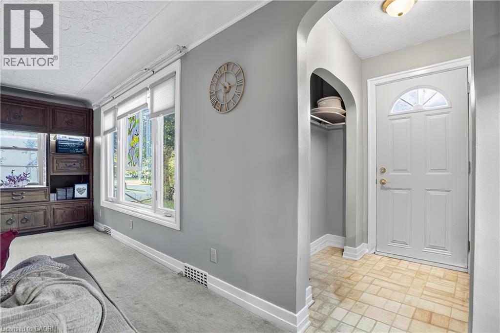 13 Roosevelt Avenue, Waterloo, Ontario  N2L 2N2 - Photo 4 - 40774674