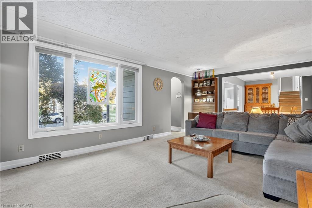 13 Roosevelt Avenue, Waterloo, Ontario  N2L 2N2 - Photo 7 - 40774674