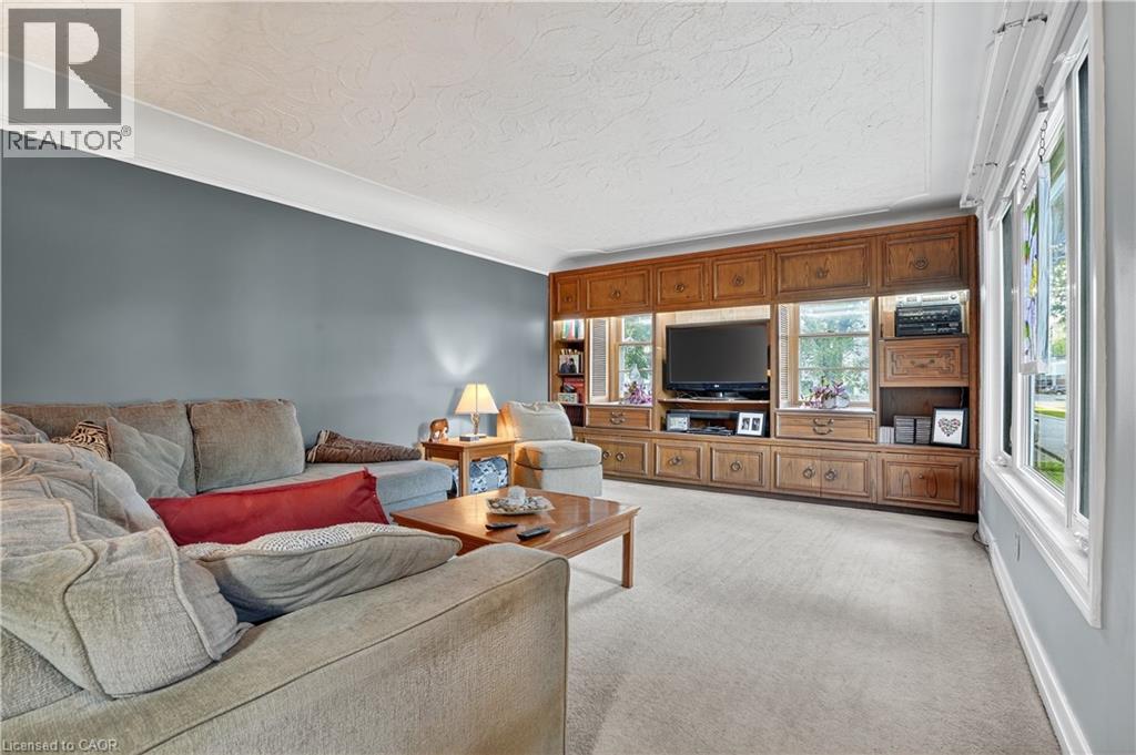 13 Roosevelt Avenue, Waterloo, Ontario  N2L 2N2 - Photo 5 - 40774674