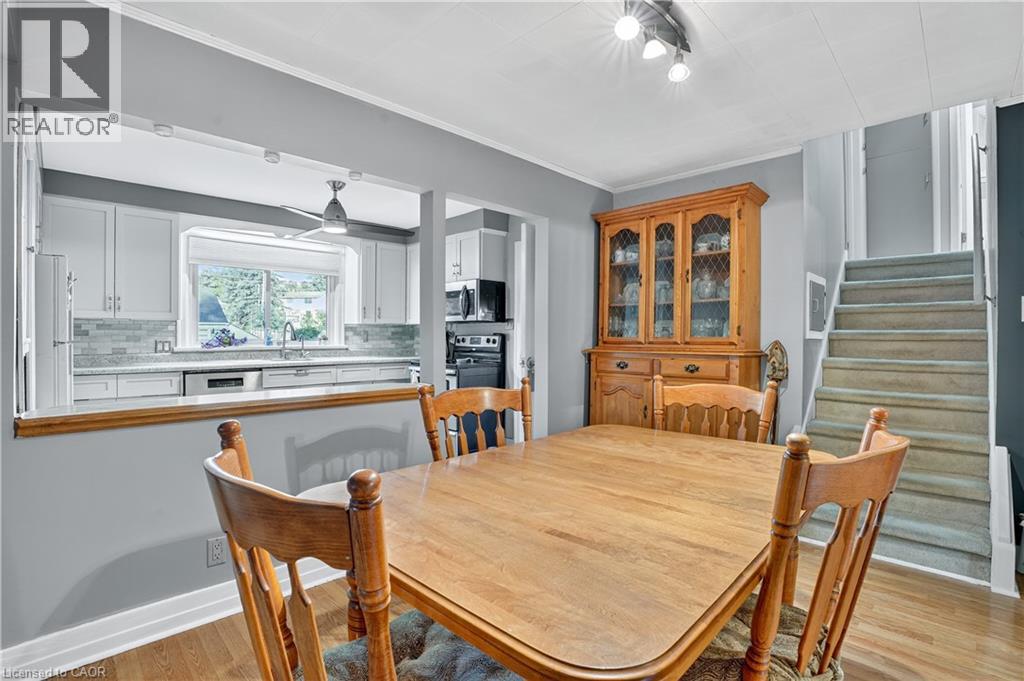 13 Roosevelt Avenue, Waterloo, Ontario  N2L 2N2 - Photo 8 - 40774674