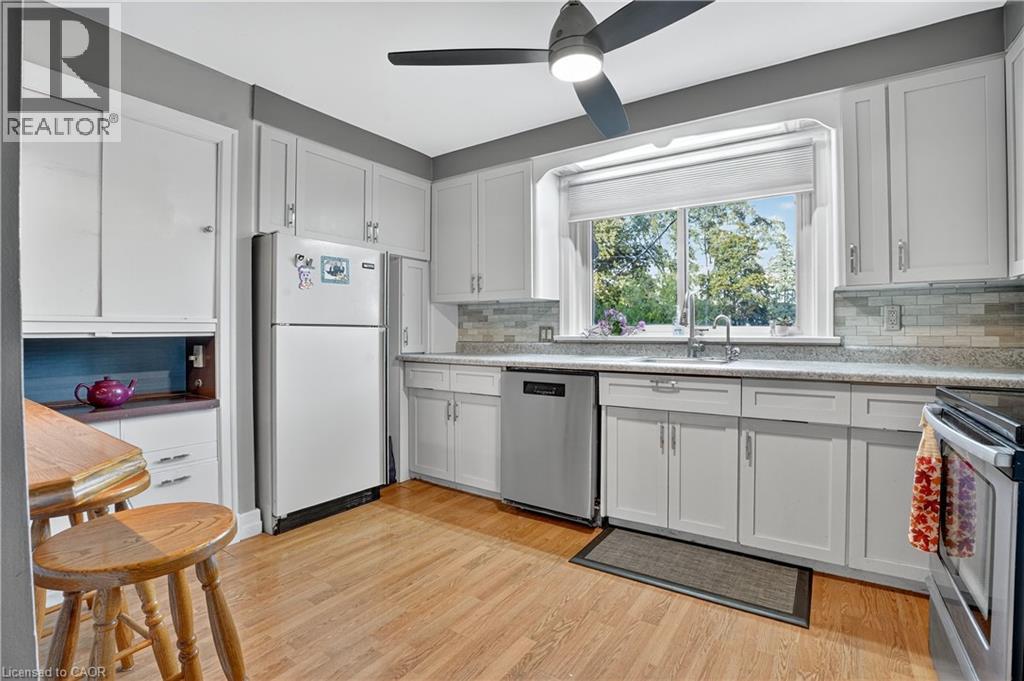 13 Roosevelt Avenue, Waterloo, Ontario  N2L 2N2 - Photo 10 - 40774674