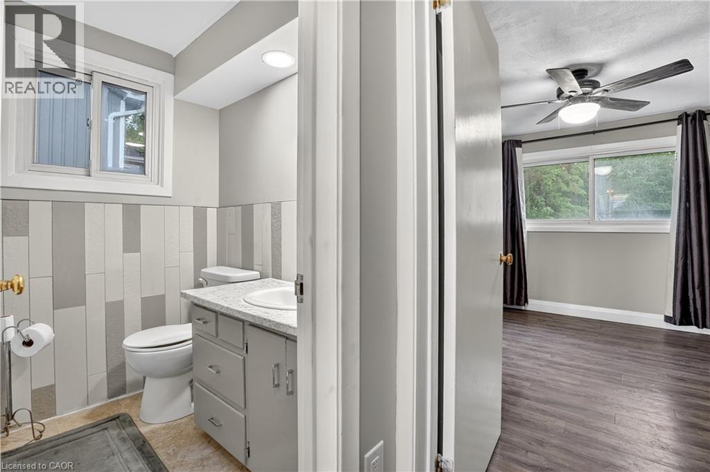 13 Roosevelt Avenue, Waterloo, Ontario  N2L 2N2 - Photo 21 - 40774674