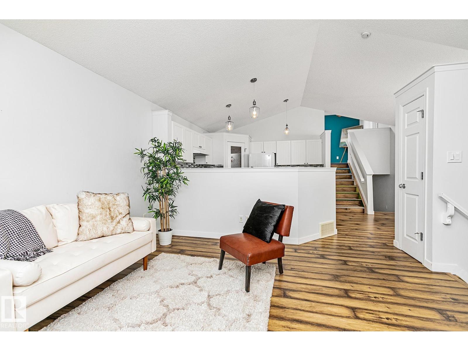 7822 Schmid Pl Nw, Edmonton, Alberta  T6R 0K5 - Photo 10 - E4462055