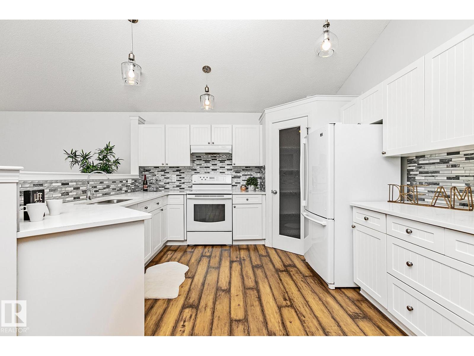 7822 Schmid Pl Nw, Edmonton, Alberta  T6R 0K5 - Photo 17 - E4462055