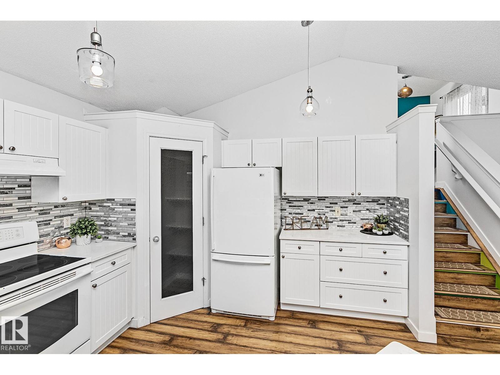 7822 Schmid Pl Nw, Edmonton, Alberta  T6R 0K5 - Photo 18 - E4462055