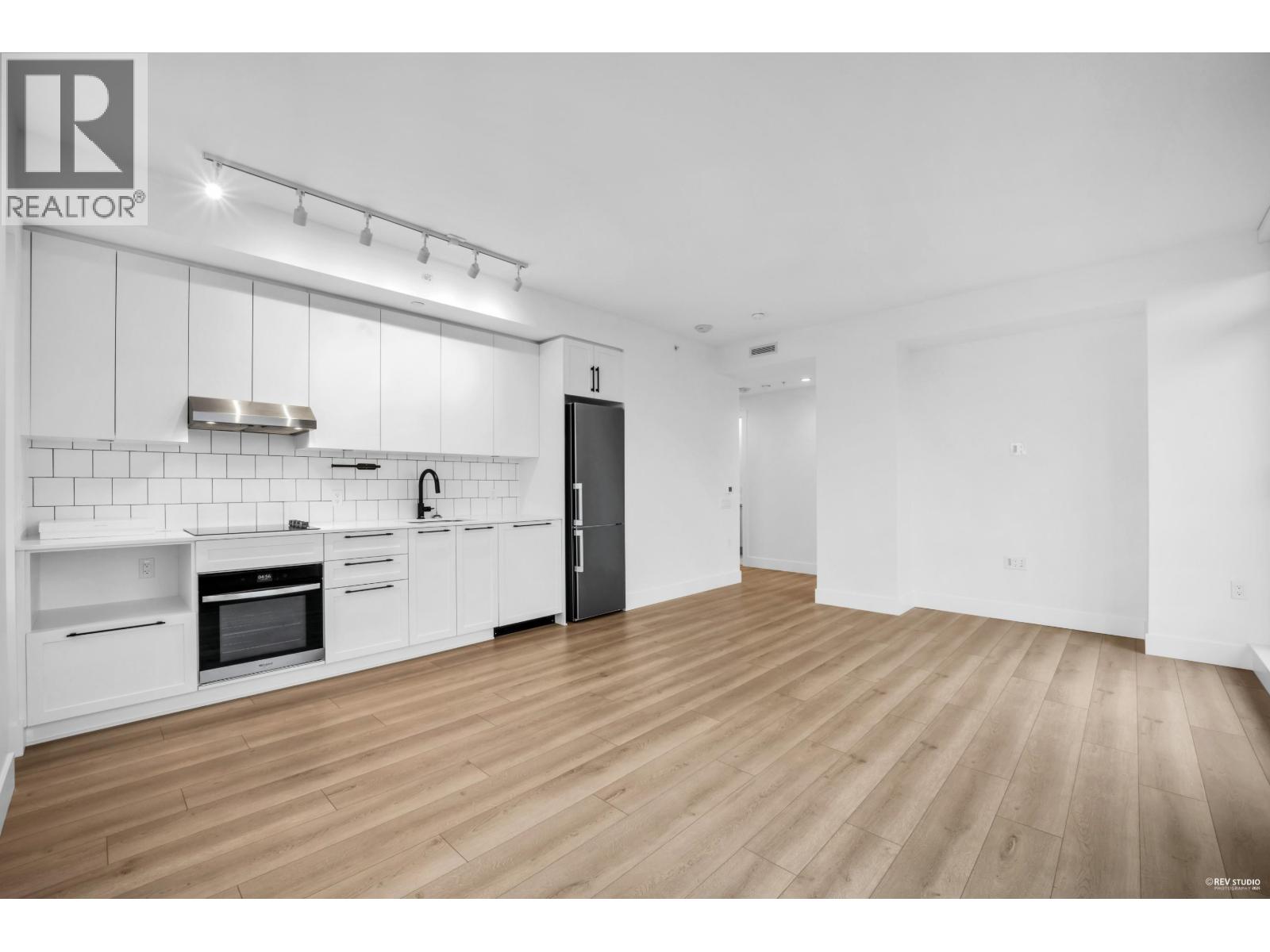 802 8750 University Crescent, Burnaby, British Columbia  V5A 0G9 - Photo 10 - R3058164