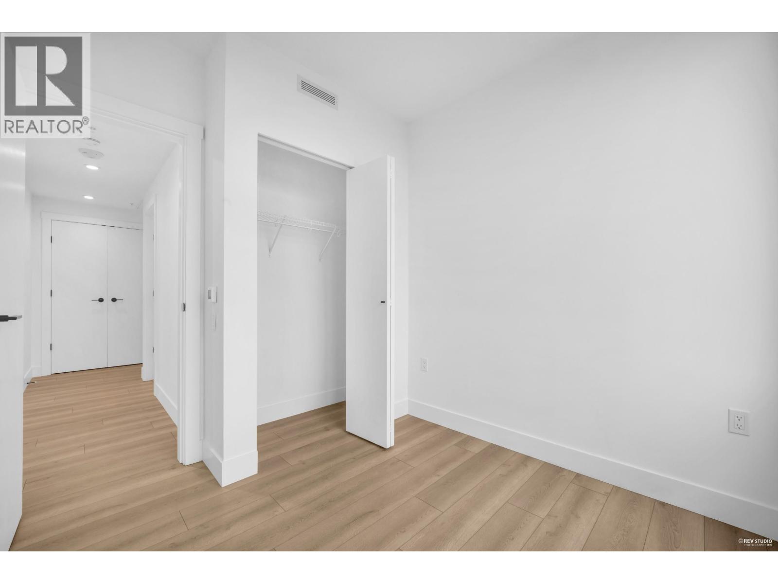 802 8750 University Crescent, Burnaby, British Columbia  V5A 0G9 - Photo 12 - R3058164